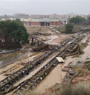 Imagen de las vías del metro tras el paso de la DANA Foto: Metrovalencia