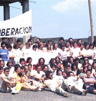 Julio de 1982, peregrinación de jóvenes de CL de España e Italia a Santiago de Compostela.