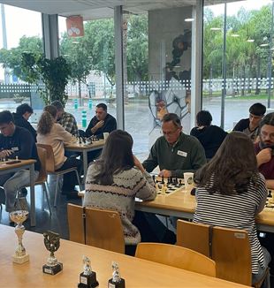 Torneo de ajedrez en Valencia con motivo de la campaña de CESAL